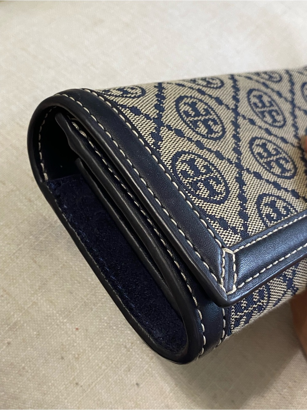 Authentic Tory Burch T-Monogram Jacquard Wallet Clutch Navy Yellow - Picture 5 of 13
